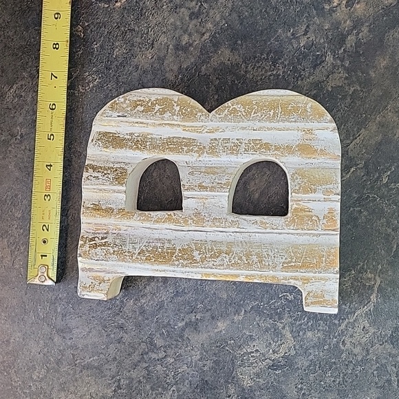 Letter 'B' Decoration - Picture 3 of 6